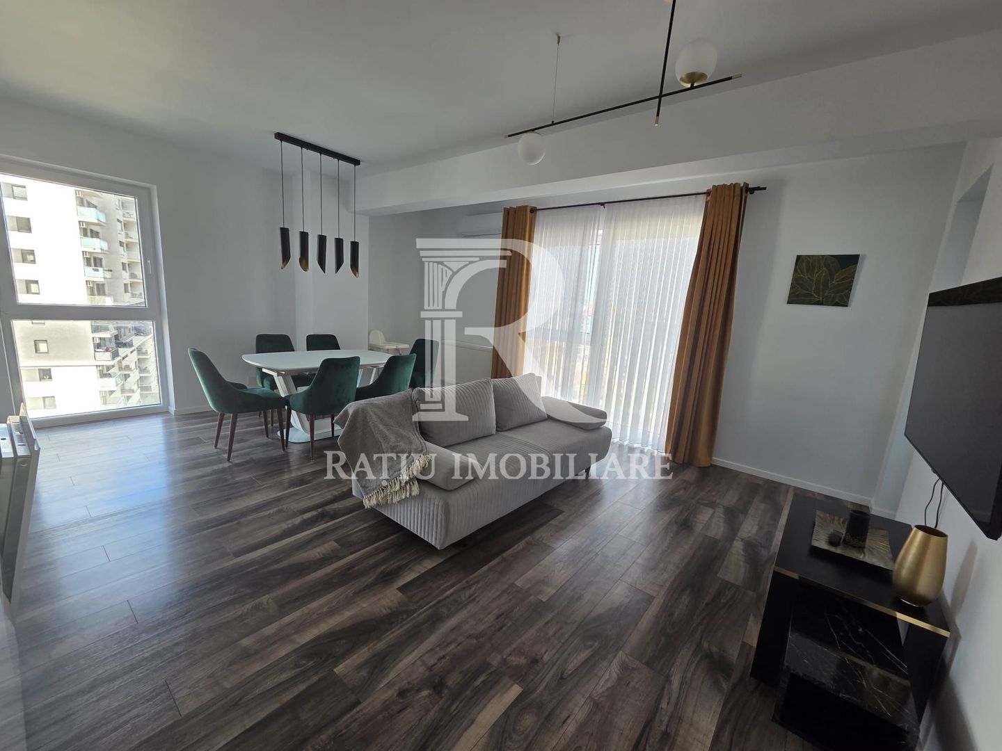 Apartament cu 3 camere  | Prima Onestilor | Oradea - Poză 1