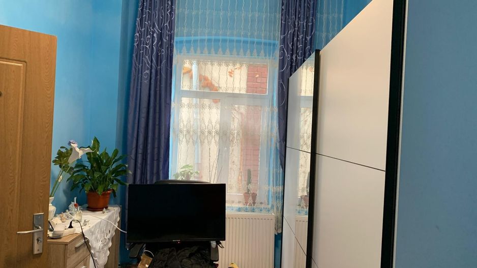 Apartament 2 camere de 50 mp la curte comuna in Sinaia - Poză 4