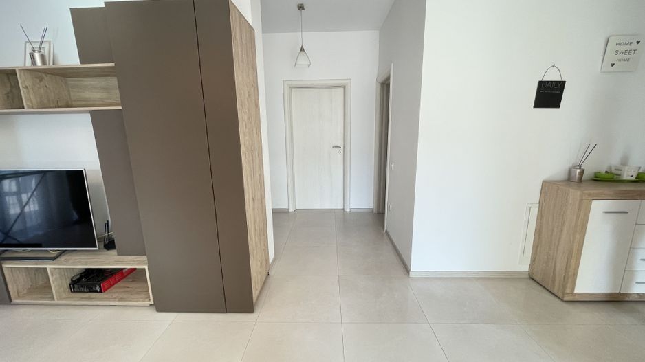 Apartament cu trei camere in Dumbravita - Poză 5
