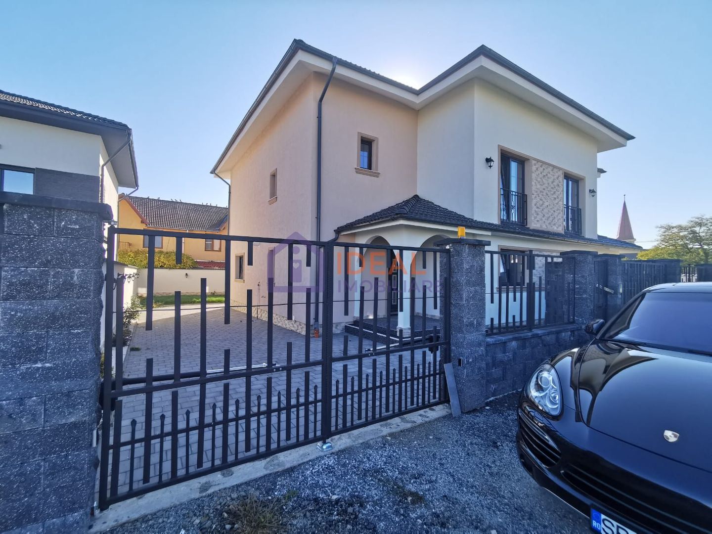 Duplex  Modern cu 6 camere, si teren de 270 mp, in Selimbar - Poză 1