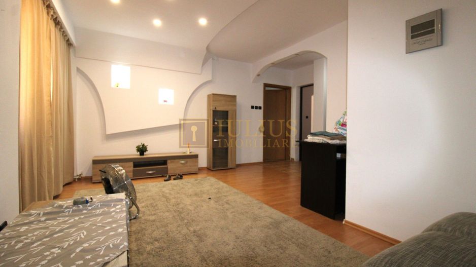 3 camere, etaj 1, centrala - Complex Studențesc - Poză 1