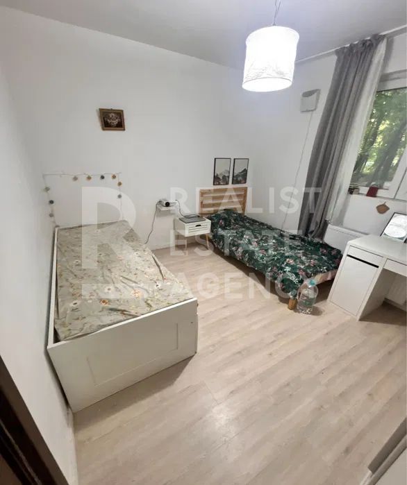 Vânzare, apartament cu 2 camere în zona Drumul Taberei - Poză 3