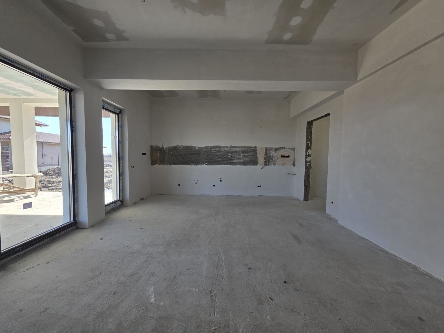 Casa in regim P+1ER de vanzare in Baltoesti - Poză 2