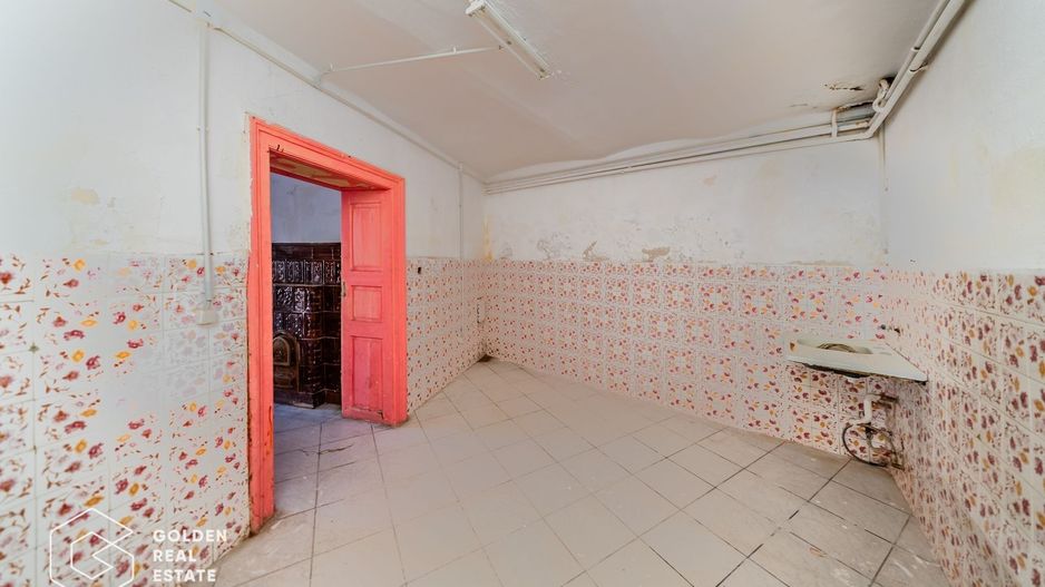 Casa individula cu 5 camere, zona central - Poză 20