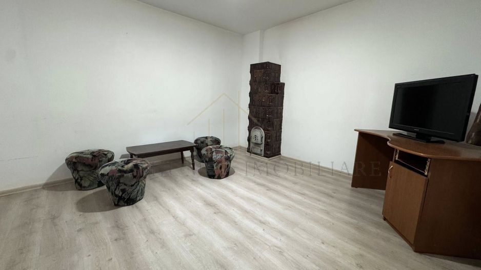 Casa + Spațiu comercial de vânzare în Onesti - Poză 5