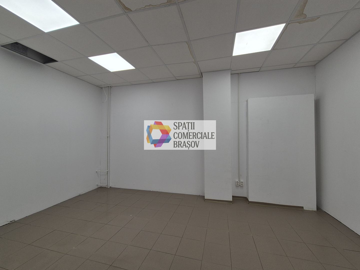 Spatiu comercial de inchiriat Brasov cu vad - 202 mp - Poză 7