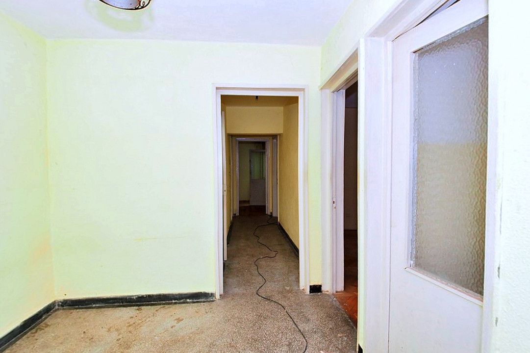 Vanzare apartament 3 camere, decomandat, etaj 2, Gavana - Poză 10