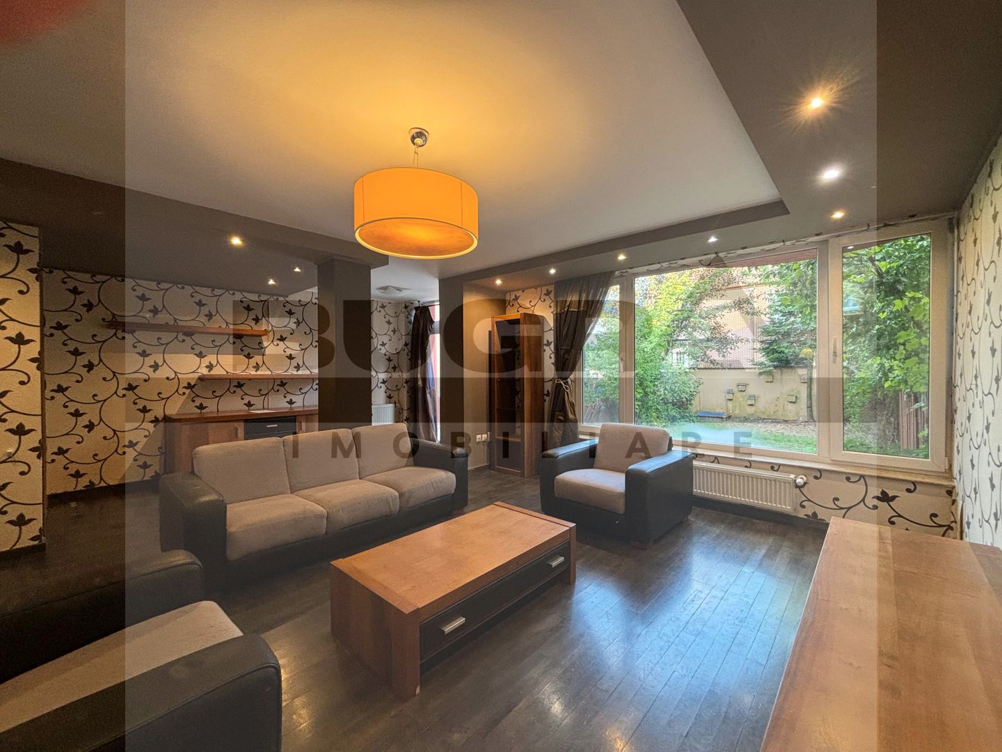 Casă cu 6 camere, 320 mp utili, gradina, garaj, zona Home Garden - Poză 1