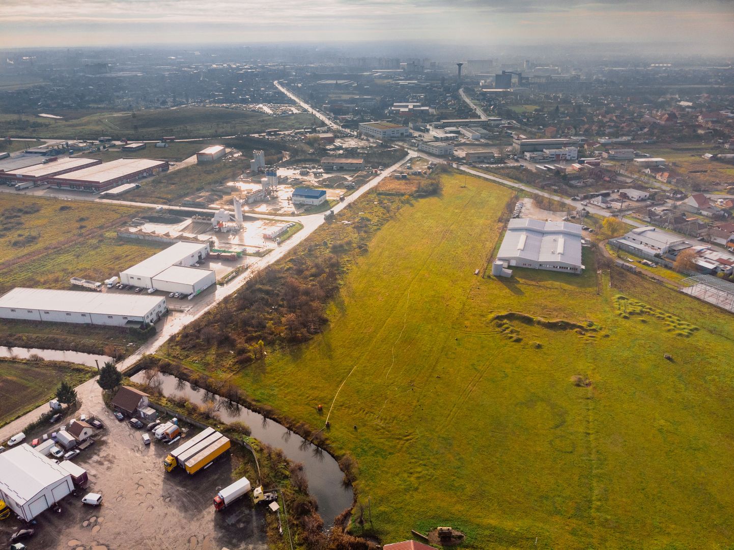 Teren industrial cu PUZ - 920mp - Poză 12