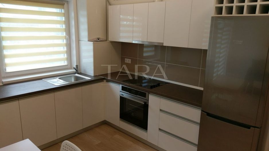 Apartament, curte privată, parcare subterană, zona Platinia. - Poză 4