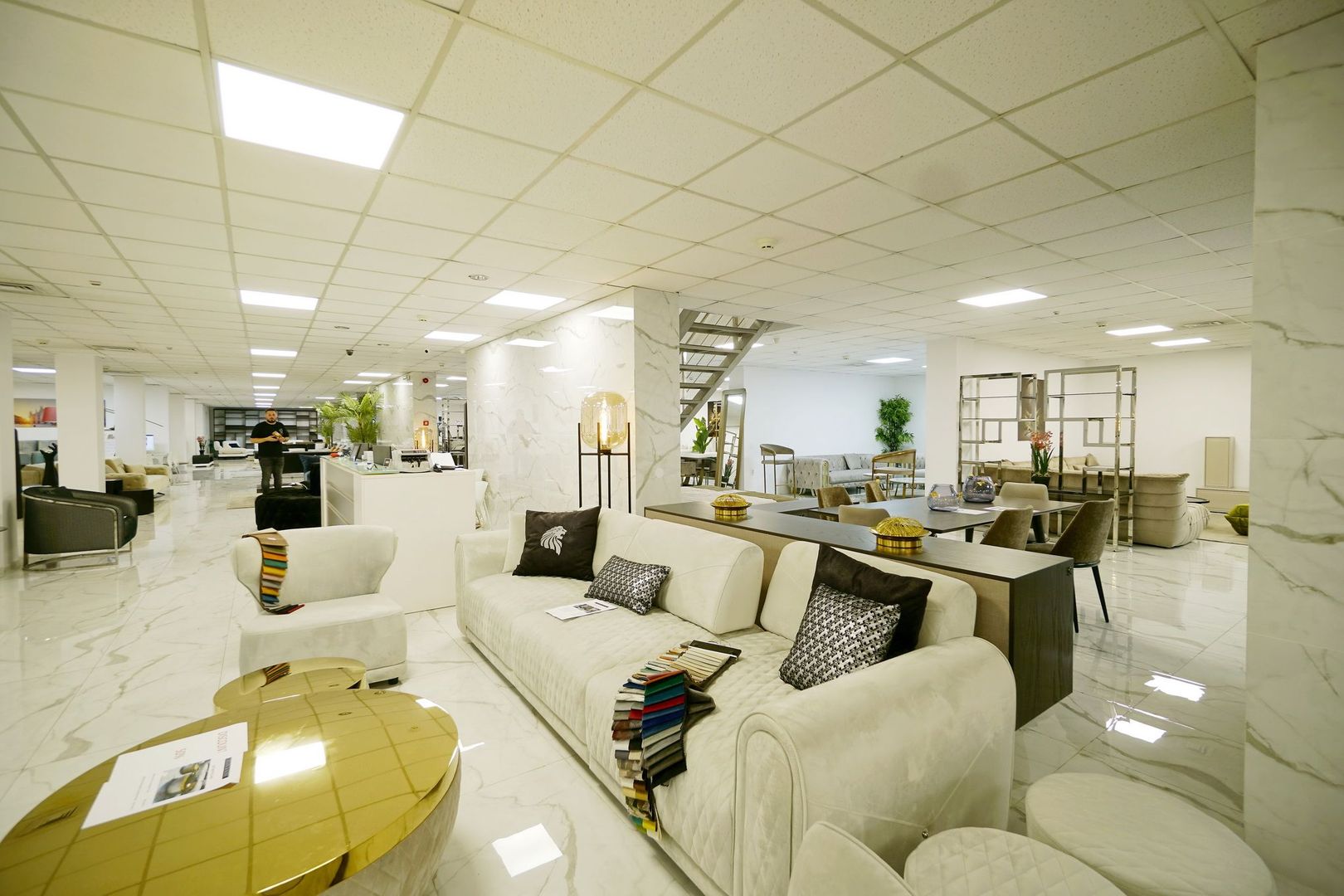 Spatiu comercial 2000 mp,Valea Cascadelor - Poză 6