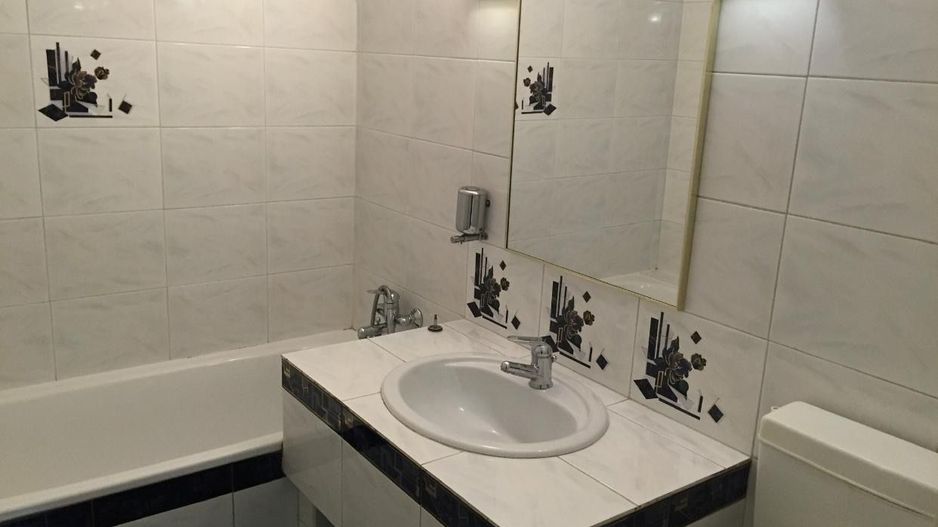 Apartament 2 camere decomandat, 60 mp, bloc 1990 - Poză 13