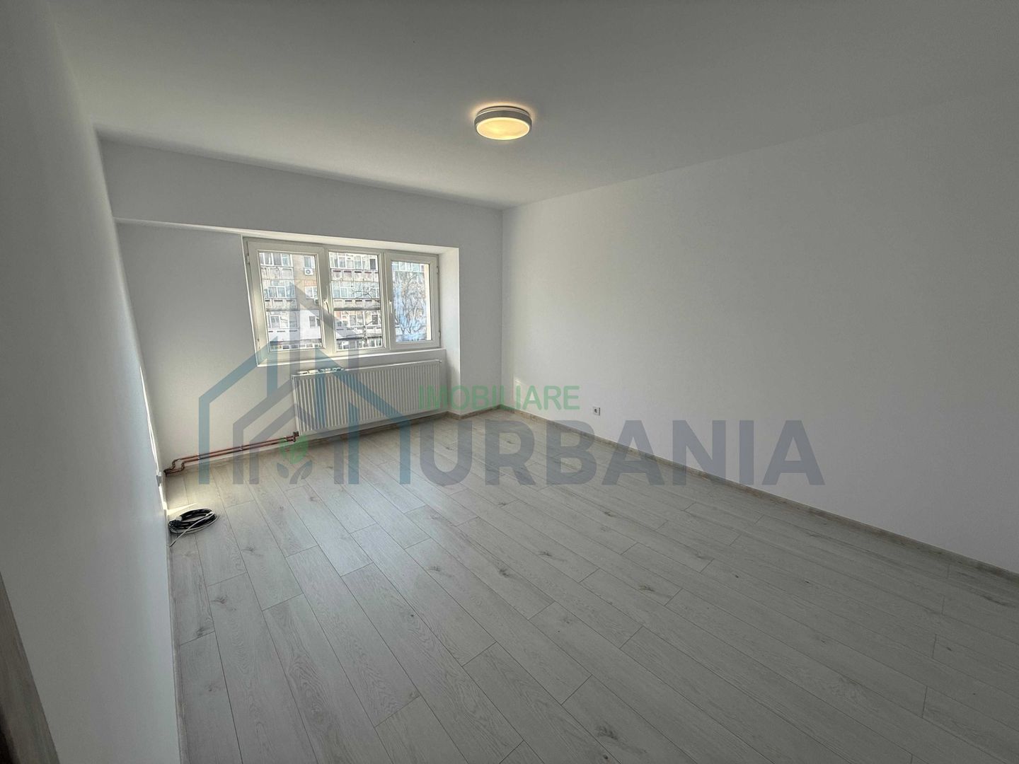 Apartament 2 camere, renovat, etaj 3, Dacia (Bulevard, stație Bicaz), Alexandru cel Bun - Poză 1