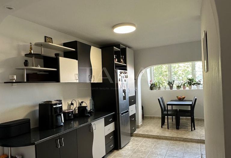 Apartament in zona Liceului de Informatică „Tiberiu Popoviciu” - Poză 8