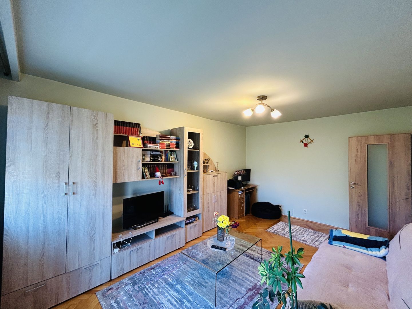 Apartament decomandat, cu 3 camere, 2 bai, 2 balcoane - Zona Strand - Poză 17