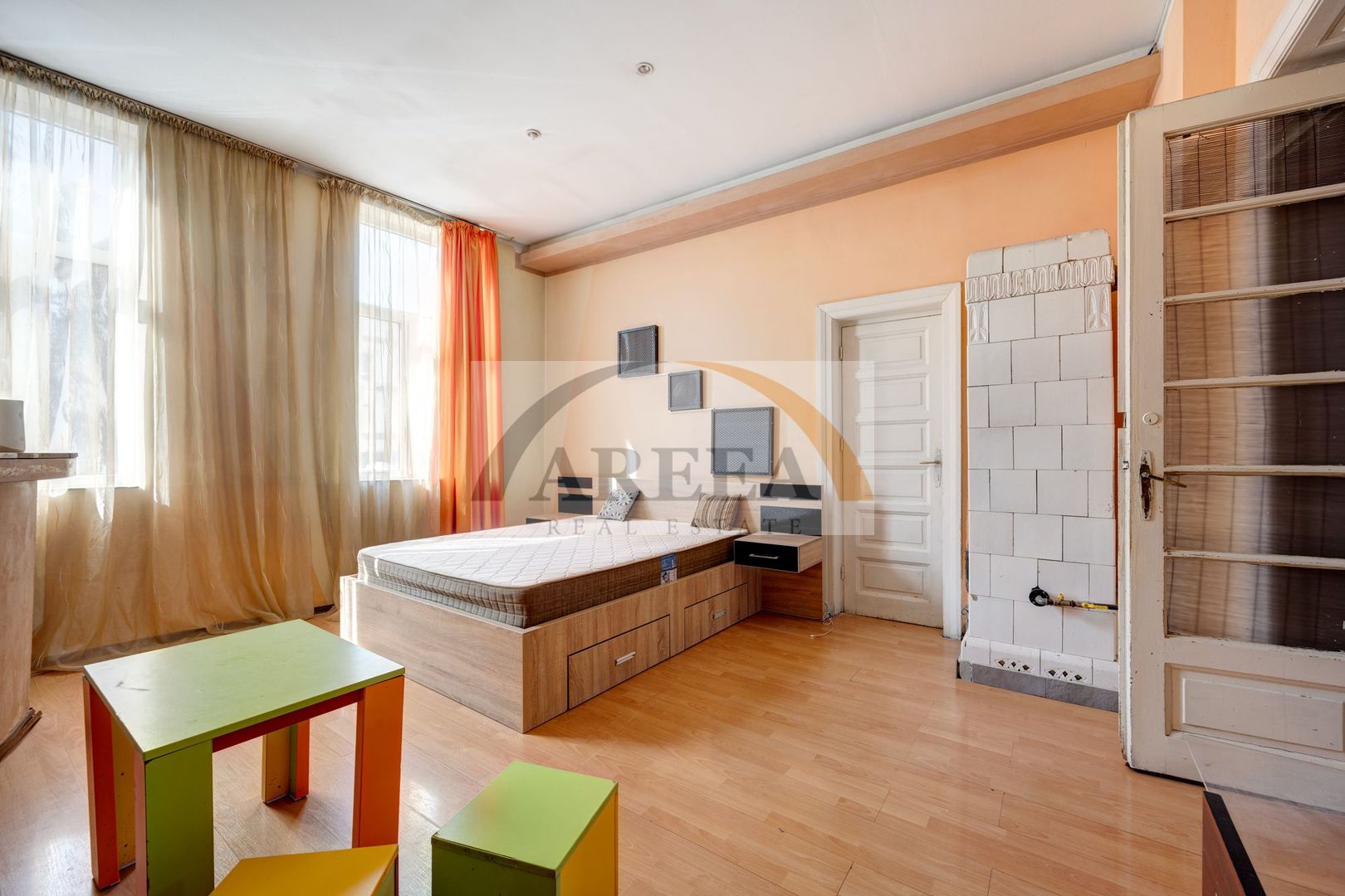 Proprietate in vila, etaj, partial renovat - Pasajul Unirii - 154 mp - Poză 6