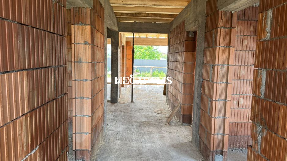 Vanzare Casa pe Parter  4 Camere  Brașov în Cartierul izvor - Poză 9