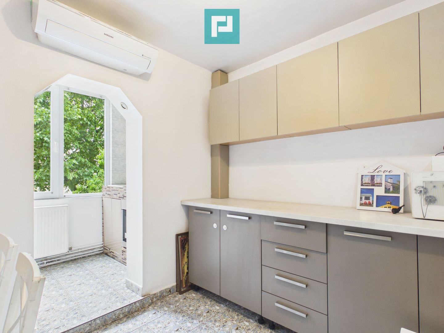 Apartament 3 camere în zona Alfa, Arad - Poză 2