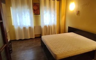 Apartament cu 2 camere la curte - Poză 1