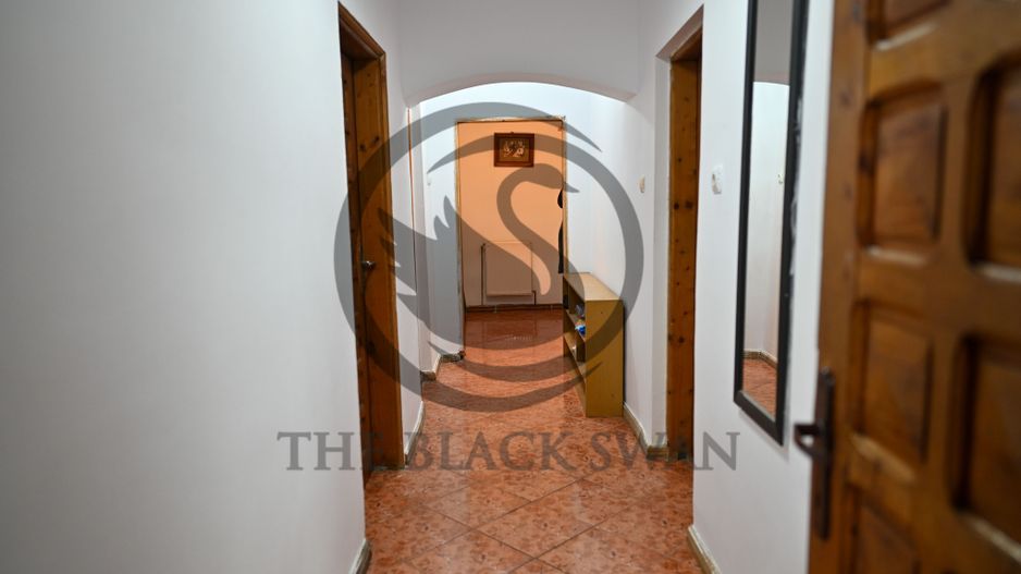 Casa cu 7 camere de vanzare | Zona Centrala, Baicoi | Comision 0% - Poză 20