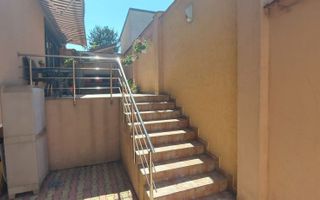 Apartament cu 3 camere pentru vanzare | curte 24 mp | Damaroaia - Poză 11