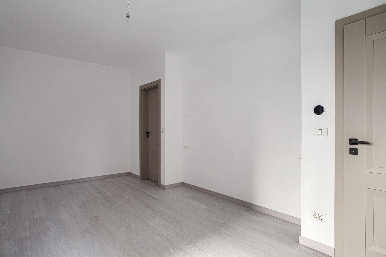 Apartament  nou  cu 3 camere în Complexul Adora Park -COMISION 0% - Poză 2