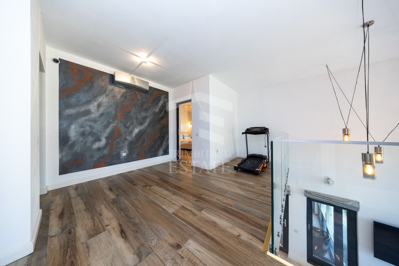Sanpetru ,Subcetate-Casa 4 camere,3 bai+480 mp teren - Poză 7