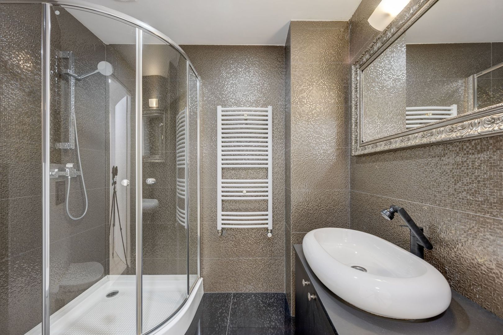 Apartament 3 camere superb si curte proprie Parc Herastrau - Poză 25