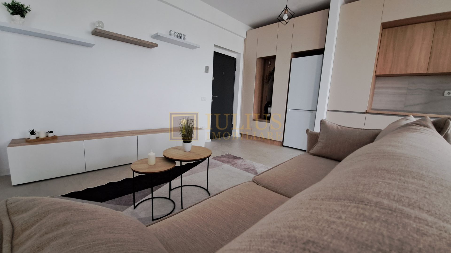 2 camere, loc parcare, bloc nou- Giroc - Poză 1