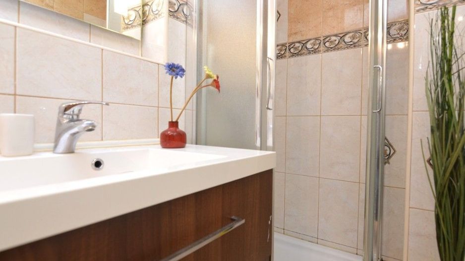 2 camere decomandat si renovat zona VITAN - Poză 8
