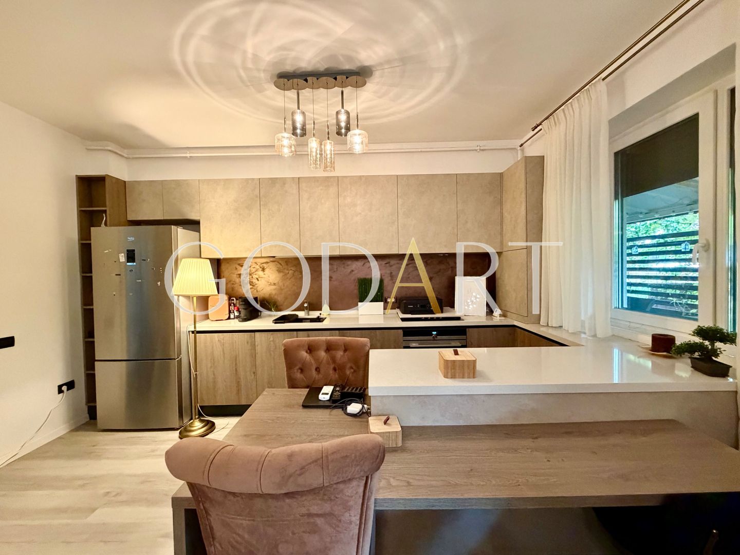 Apartament 3 camere | Curte | Mobilat Utilat LUX | Parcare - Poză 4