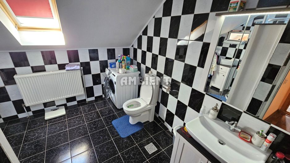 Vilă P+M mobilată și utilată,  teren 1100 mp, zona BACAOANI; - Poză 11