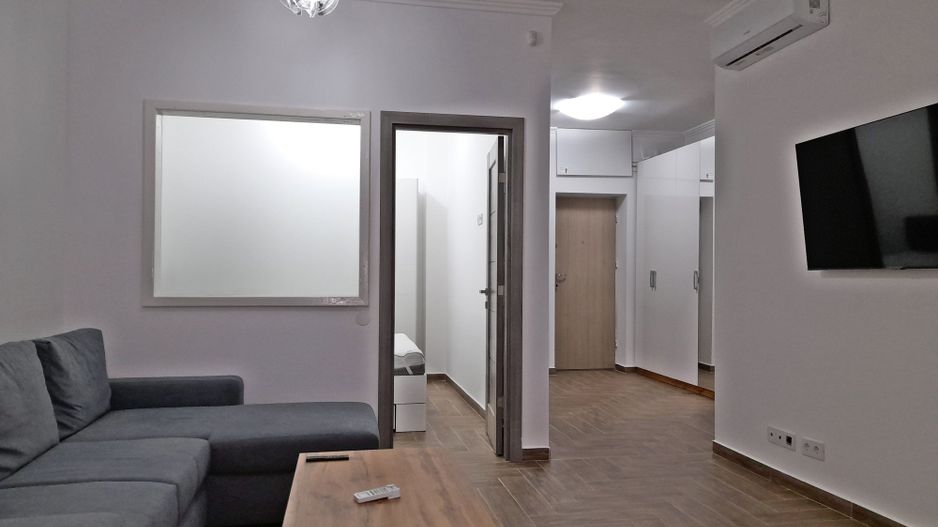 Vanzare 3 camere central, str. Tudor Vladimirescu - Ared, Oradea - Poză 1