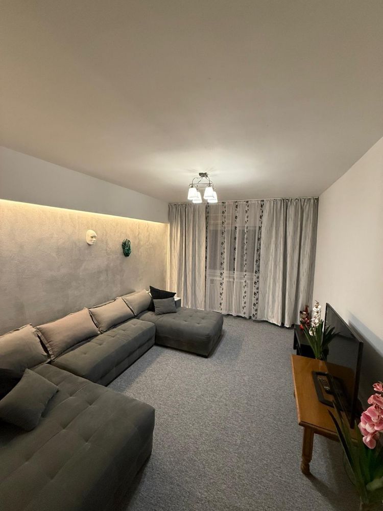 Apartament cu 3 camere- Ultracentral - Poză 2