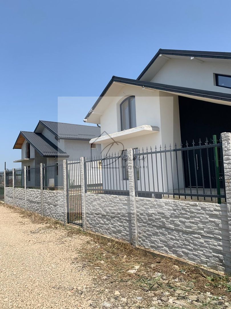 Vila Tunari I zona centrala I 5 camere - Poză 9