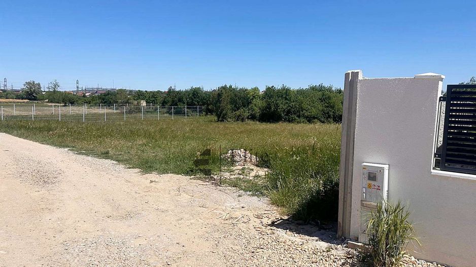 Teren intravilan 862 mp cu utilitati in Cihei - Poză 2