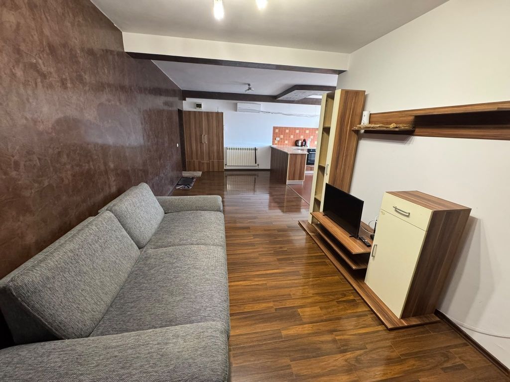 Apartament spațios și luminos, 3 camere - Poză 3