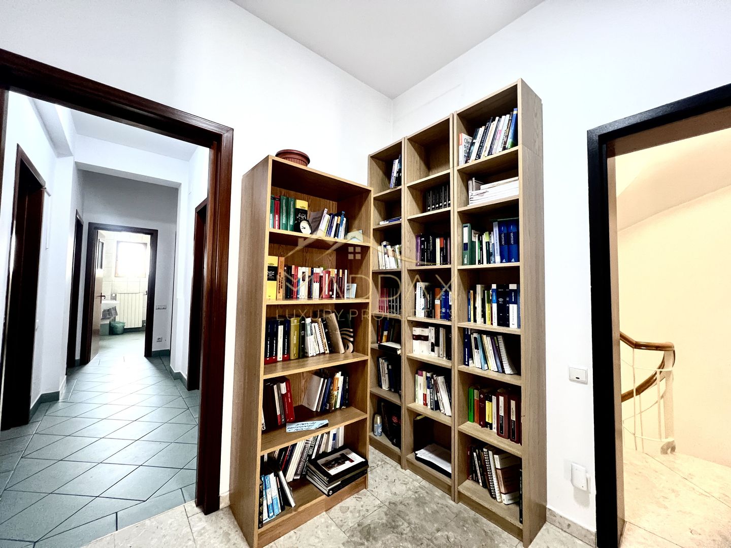 Apartament de Vanzare | 4 camere | Primaverii - Poză 3