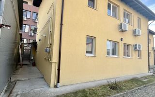 Garsonieră 45 mp cu grădină proprie, centrală, bloc tip vilă - Poză 7
