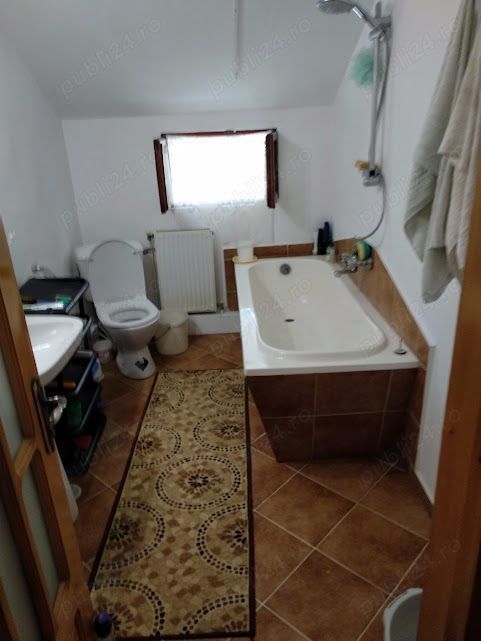 Casa, 3 dormitoare si living, de vînzare în Copou, an constr.2004 - Poză 9