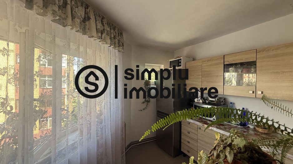 Apartament 2 camere decomandat Craiovita Noua et 2/4 - Poză 6