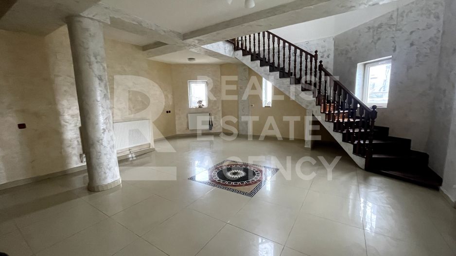 Casă în zonă centrală, Cantemir, Iași, pentru locuință sau buissnes - Poză 3