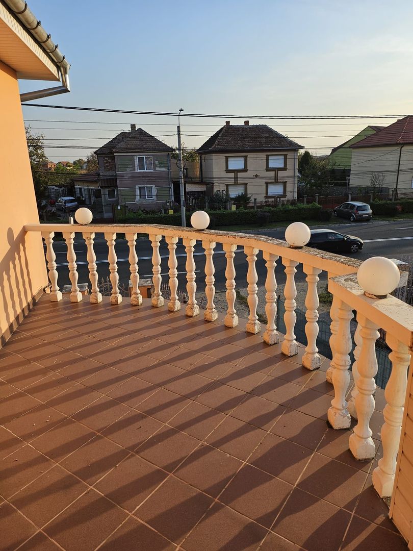 Ag EUROPA vinde casa individuala zona DARA cu 5 cam si teren 4ari. - Poză 6