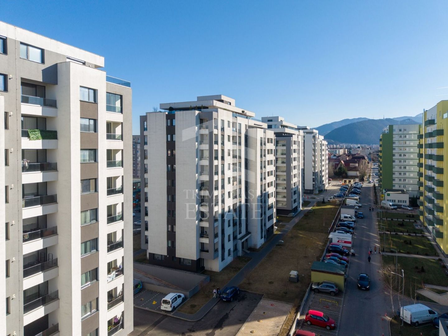 Coresi-Penthouse 3 camere +loc de parcare subteran 203mp - Poză 36
