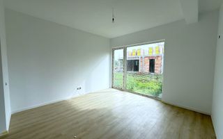 Bloc finalizat. Gradina proprie 52 mp. Decomandat. Loc de parcare. - Poză 2