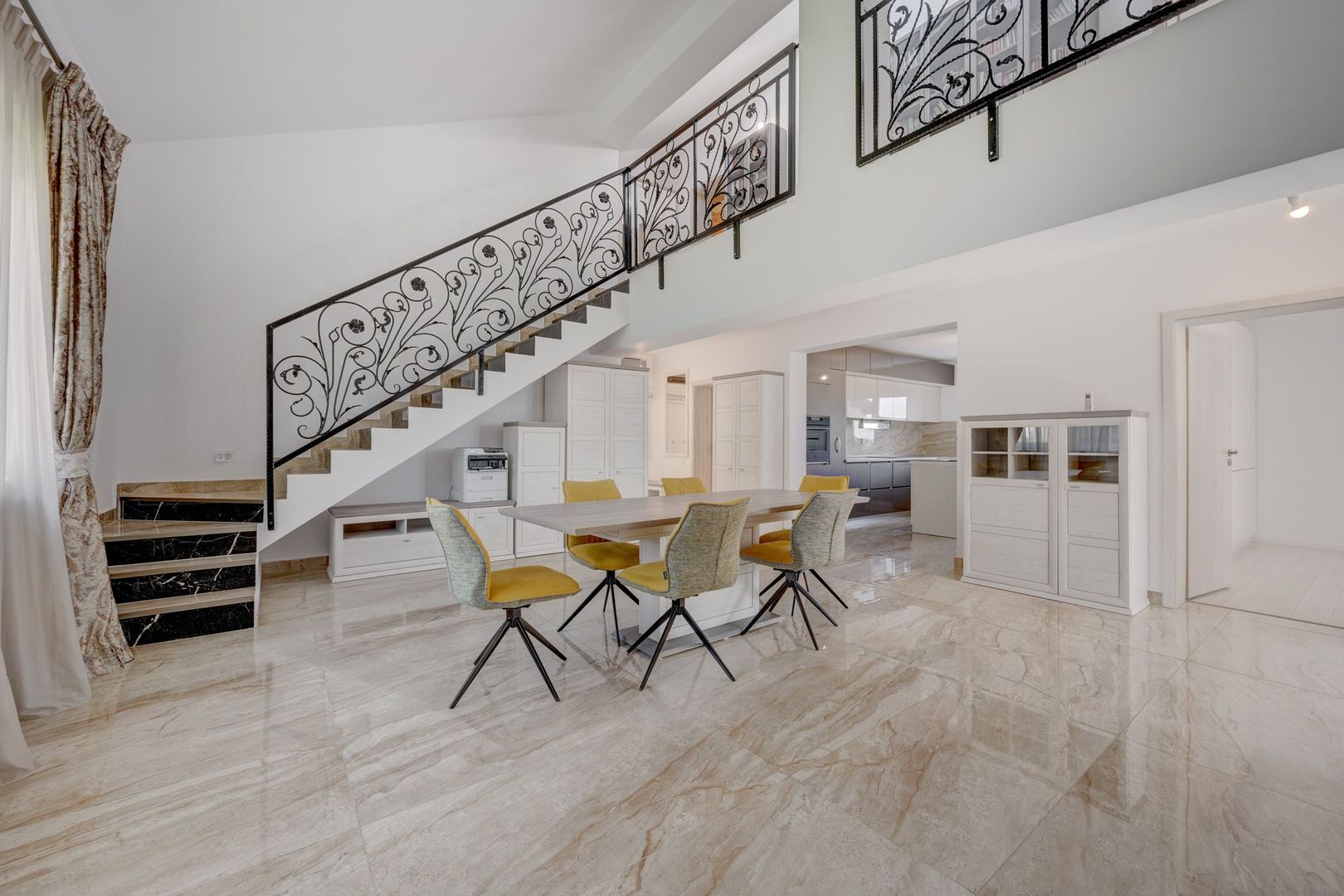 Casa cu Mesteceni!  Complex Lalelelor Domnești - Poză 14