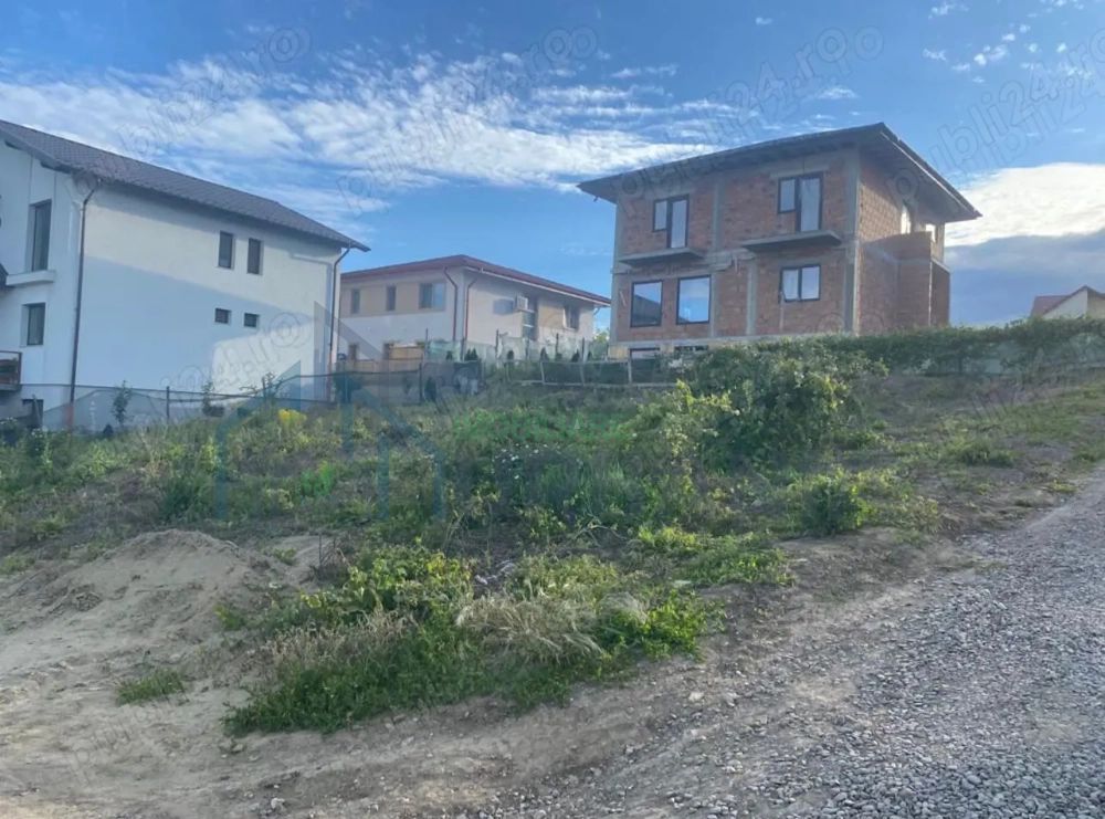 Teren Intravilan 489 mp, Zona Bucium + Autorizatie de Construire si Documentatie Completa - Poză 1