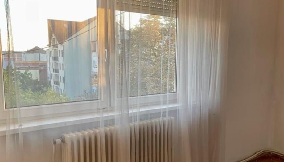 Ag EUROPA vinde ap 2 cam NEFINISAT 46mp, etaj 4 în CENTRU. - Poză 2