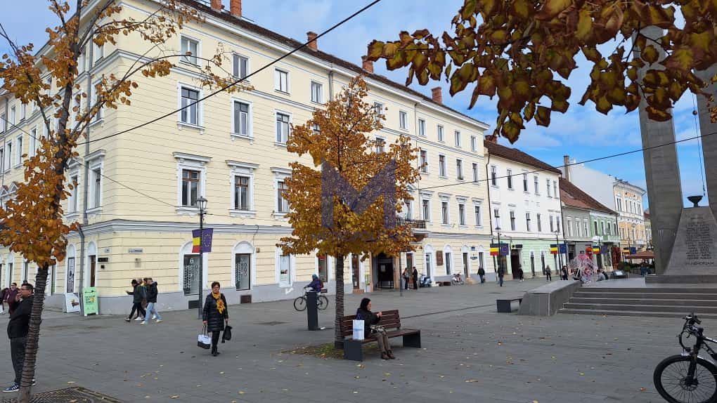 [ Ocazie rară ] Apartament maiestuos, Bd. Eroilor, etaj 1 - Poză 1