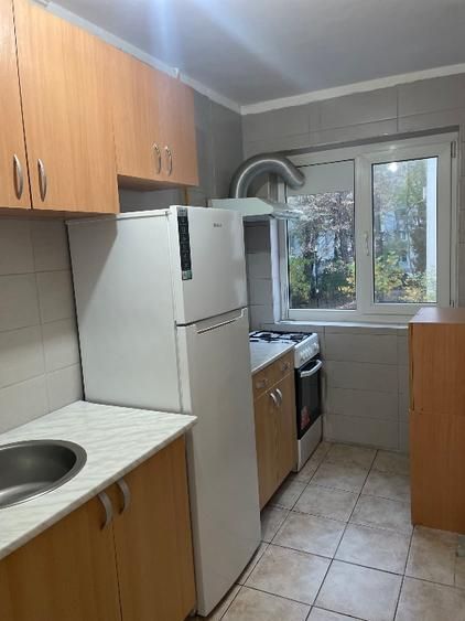 Vand apartament 2 camere - Poză 15